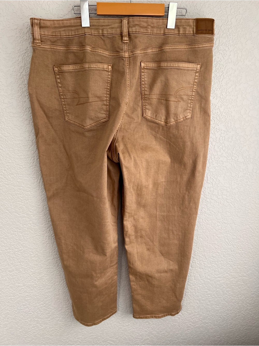 American Eagle Outfitters Tan Cropped Women’s Jeans Inseam 26”